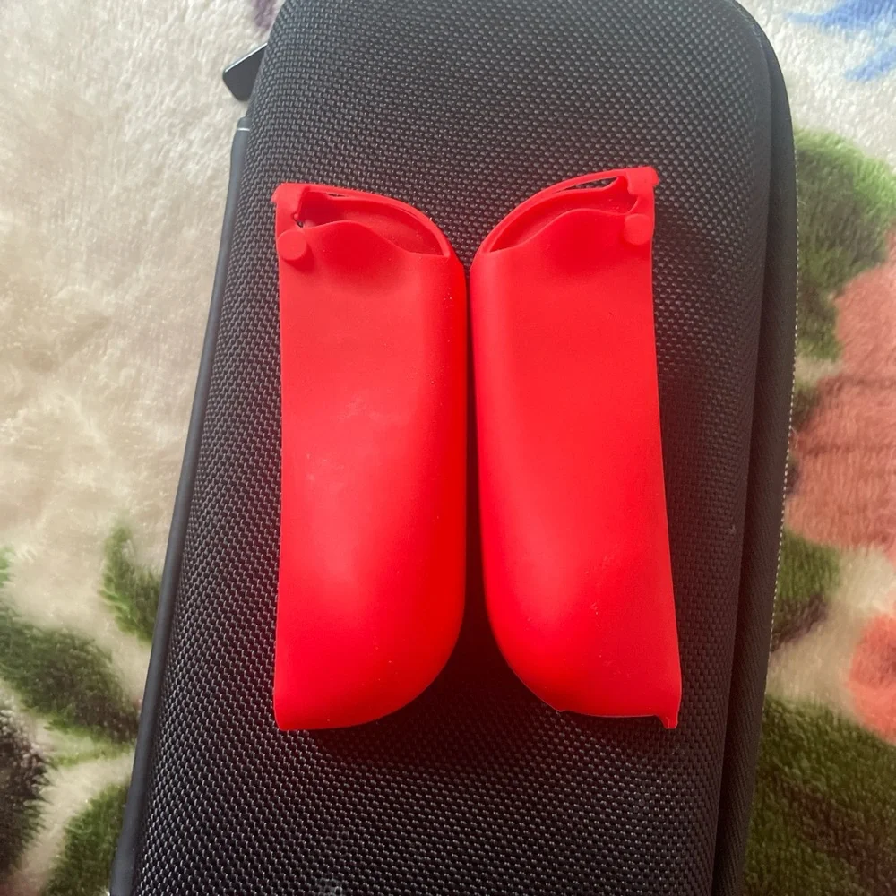 Red Pokémon Joy-Con Shells - Picture 2 of 2